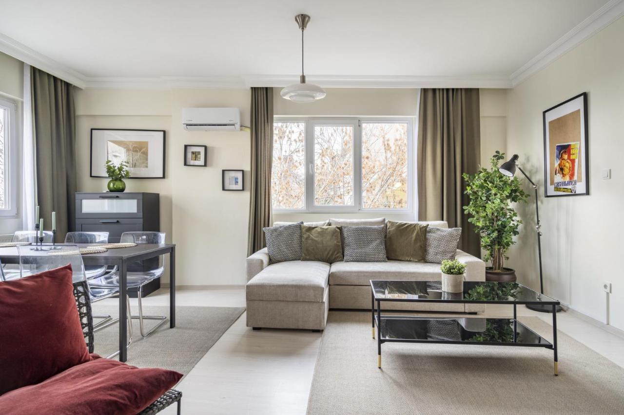 Modern Flat With Balcony On Bagdat Street Apartman Isztambul Kültér fotó