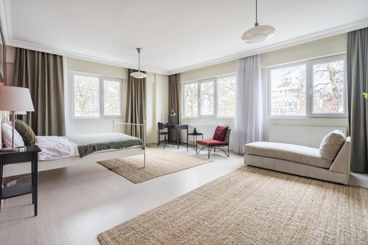 Modern Flat With Balcony On Bagdat Street Apartman Isztambul Kültér fotó